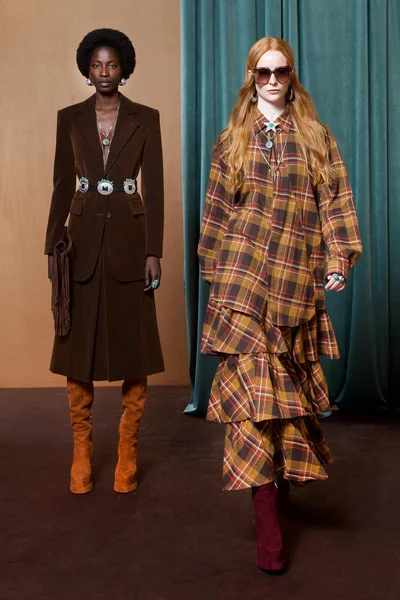 Look 7